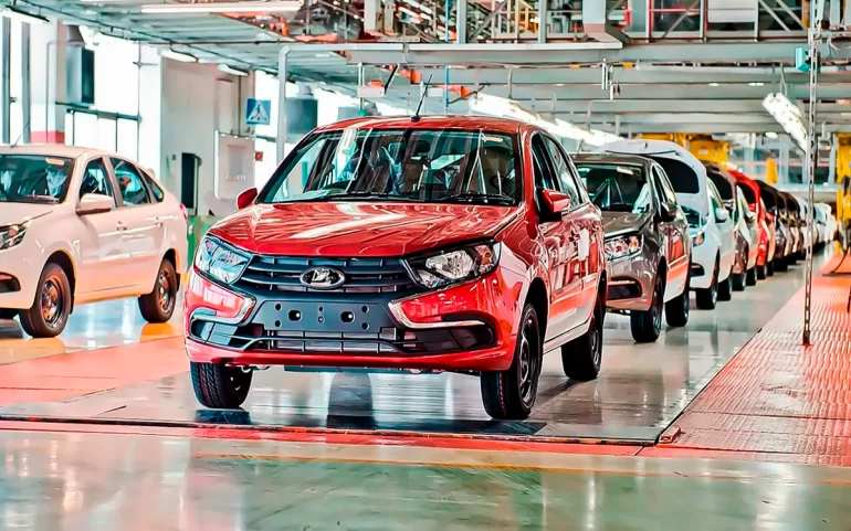 Когда возобновят покраску LADA в красный цвет, новые подробности Когда возобновят покраску LADA в красный цвет, новые подробности