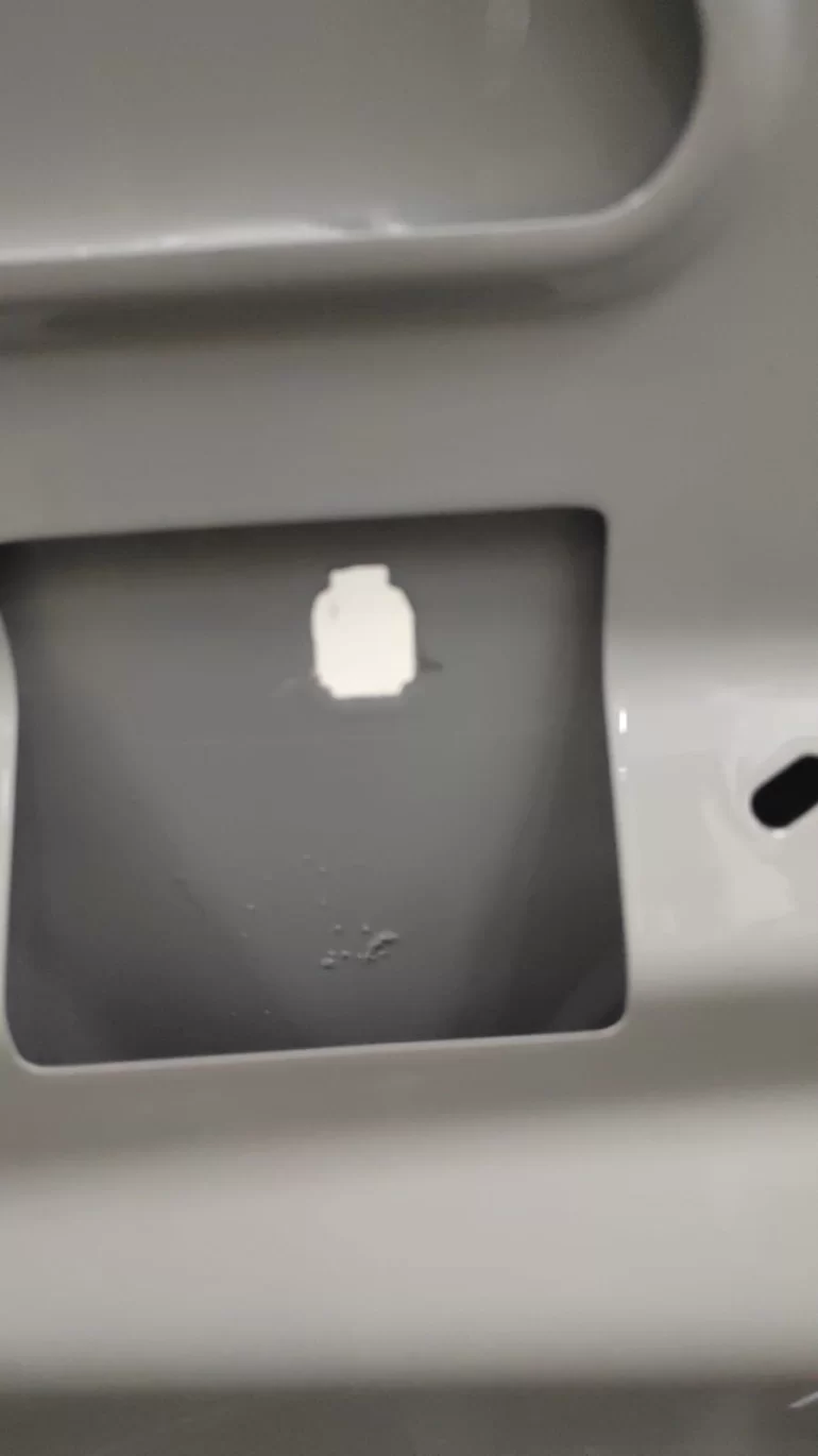 Какие форсунки омывателя подходят на капот Vesta NG?