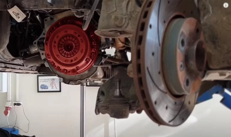 Что еще сразу поменять при замене сцепления, чтобы не разбирать потом?