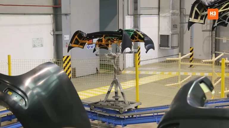 На АВТОВАЗе улучшили качество покраски бамперов Lada Largus На АВТОВАЗе улучшили качество покраски бамперов Lada Largus