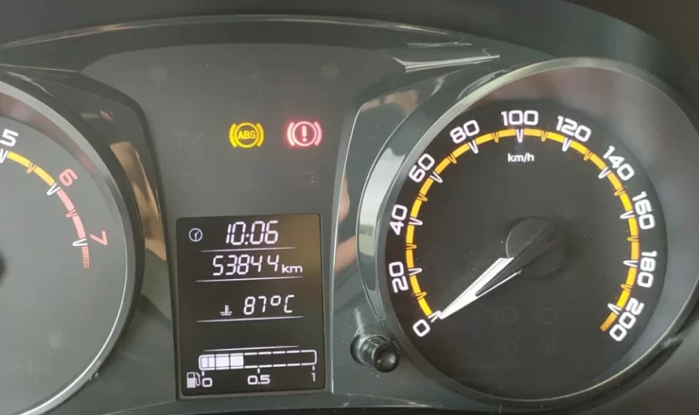 Горит АБС и ручник, не работает спидометр и ЭУР