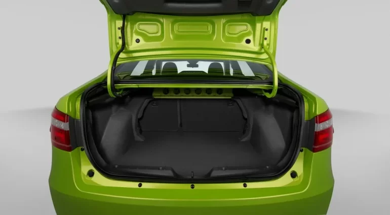 Не блокируется открытие двери багажника