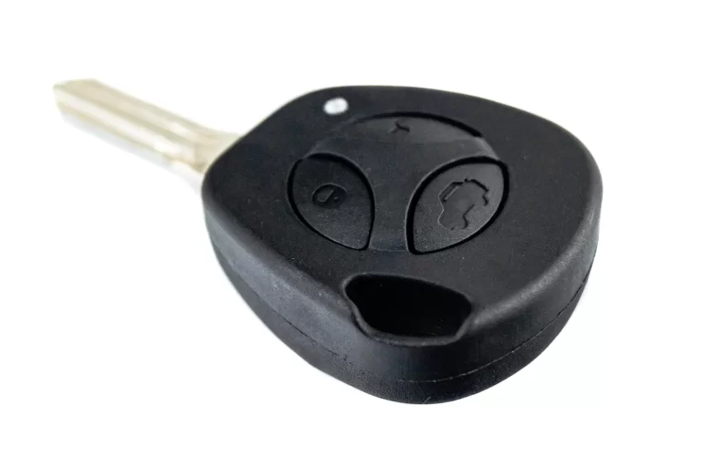 Кнопка на ключе перестала открывать двери автомобиля