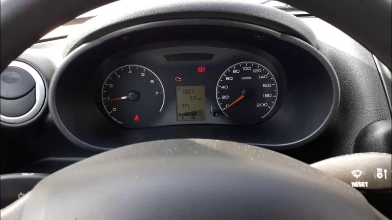 Дергается при ускорении, троит на холостом ходу, мерцает Check