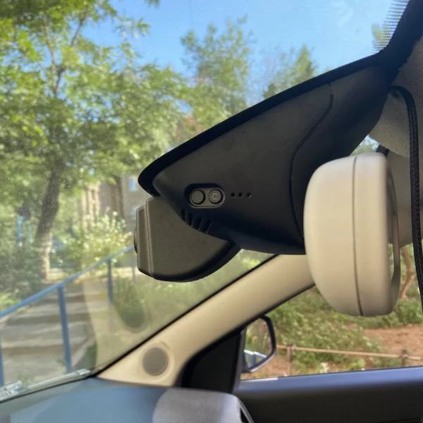 Штатный видеорегистратор RedPower DVR-NIS3-G для LADA, Nissan, Renault и Smart с датчиком дождя Штатный видеорегистратор RedPower DVR-NIS3-G для LADA, Nissan, Renault и Smart с датчиком дождя