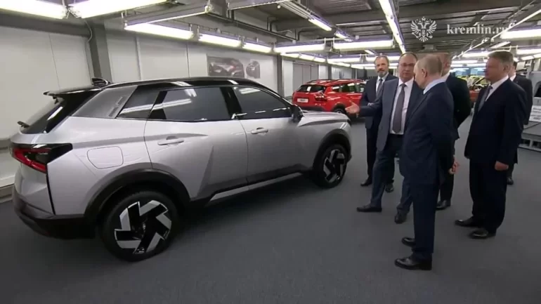 АВТОВАЗ рассказал про дизайн кроссовера Lada Azimut на базе Vesta (B+ Cross) и кто его оценивал, новые подробности