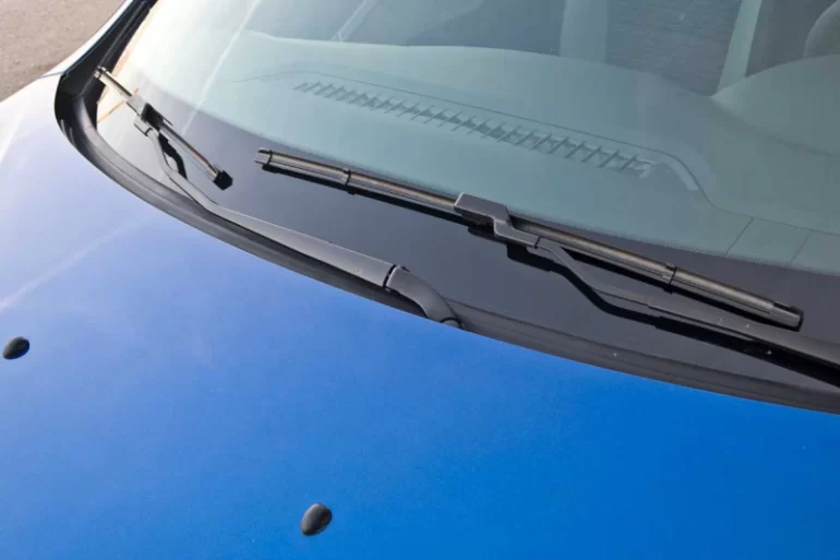 Дворники медленно возвращаются на Весте