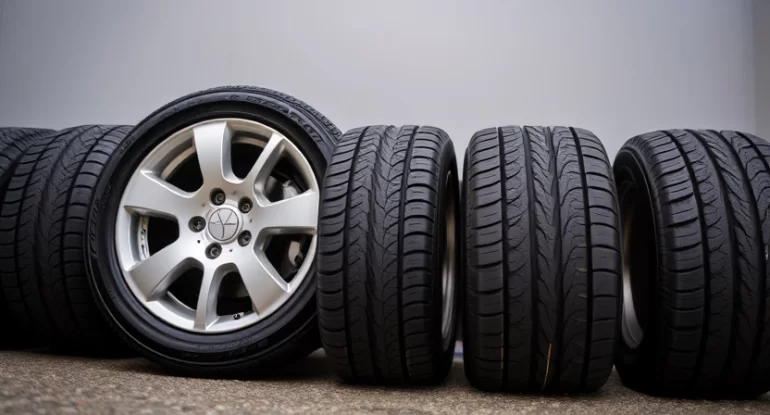 Современный выбор: Рейтинг всесезонных шин для легковых автомобилей