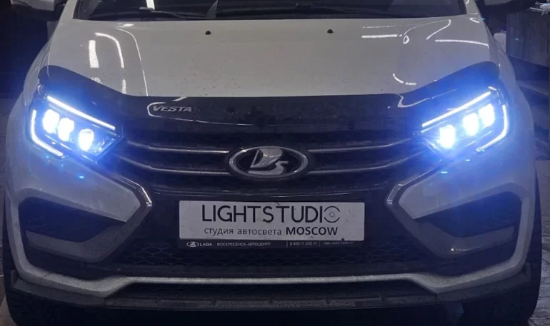 Для Lada Vesta NG сделали тюнинг-фары с линзами Для Lada Vesta NG сделали тюнинг-фары с линзами