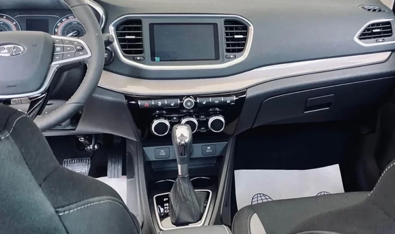 Вариатор сам переключается как-бы на нейтралку