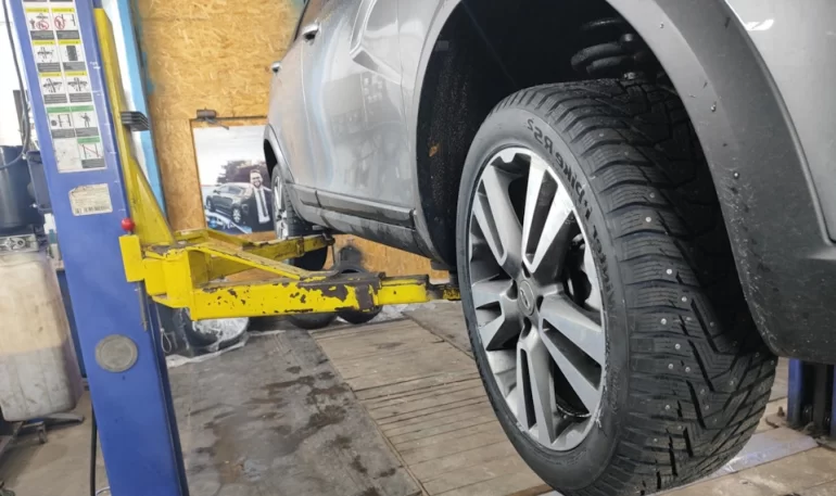 На шиномонтажке помяли лонжероны