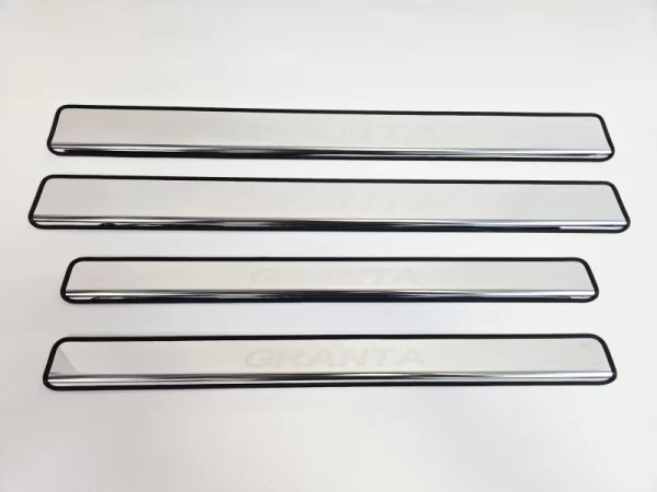 Хром накладки на пороги из нержавейки для Lada Granta