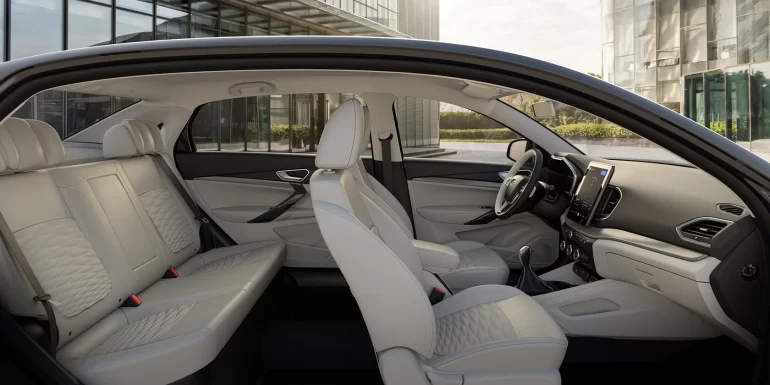 Lada Aura в Яндекс.Такси приняли в тариф «Комфорт»