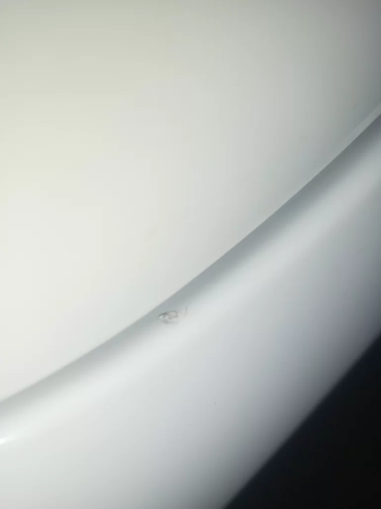 Что сделать со сколом на пороге, который увидели сразу после покупки автомобиля?