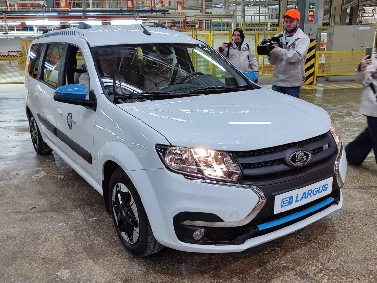 Купить электромобиль Lada e-Largus можно будет только под заказ