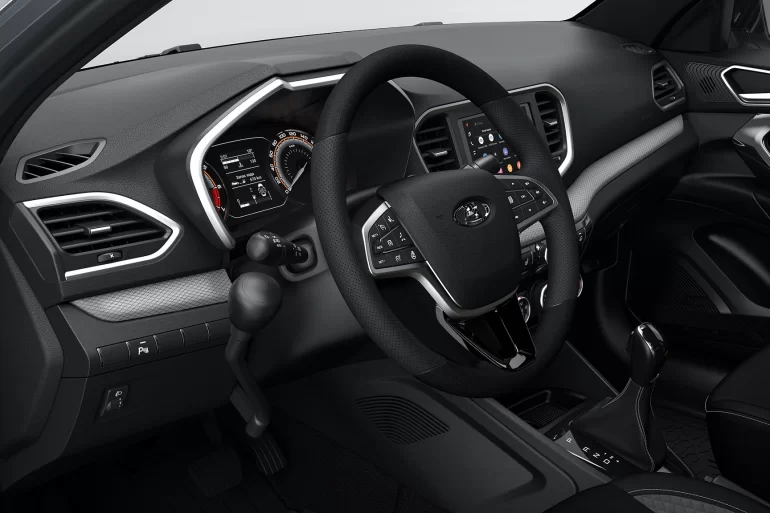 АВТОВАЗ объявил о начале производства Lada Vesta с ручным управлением