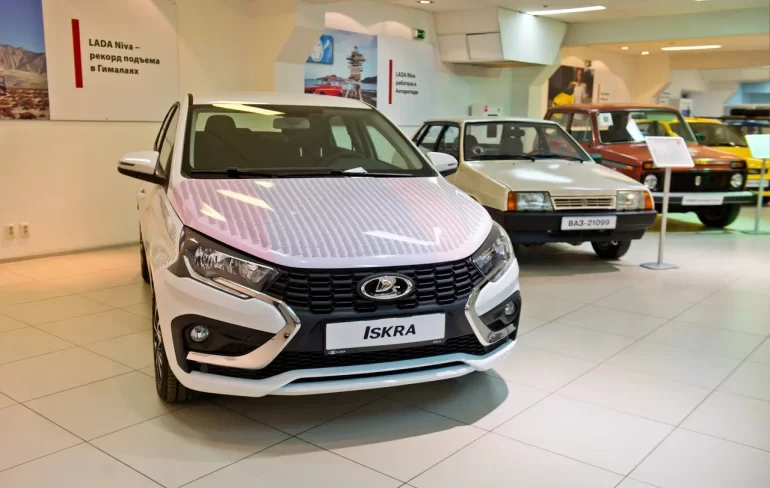 Уникальную Lada Iskra с росписями поместили музей АВТОВАЗа