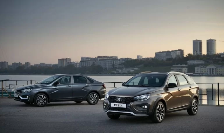 АВТОВАЗ сократил пять комплектаций Lada Vesta