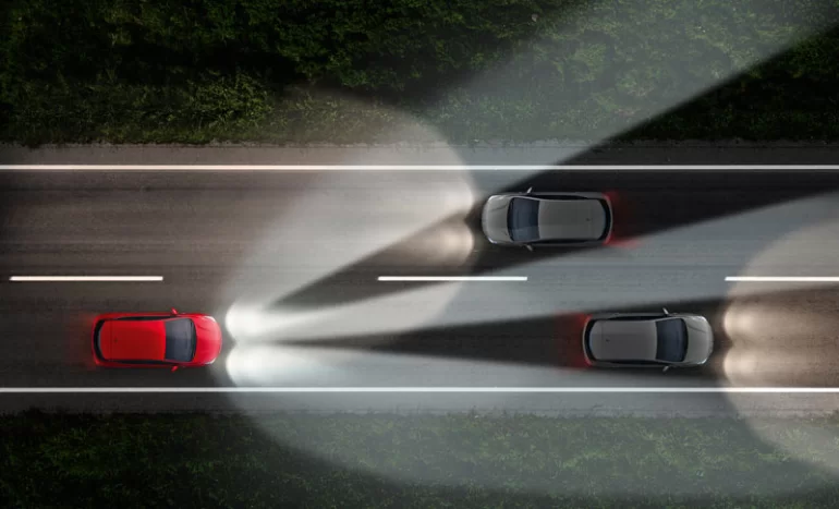 Чем различаются матричные и пиксельные фары автомобиля