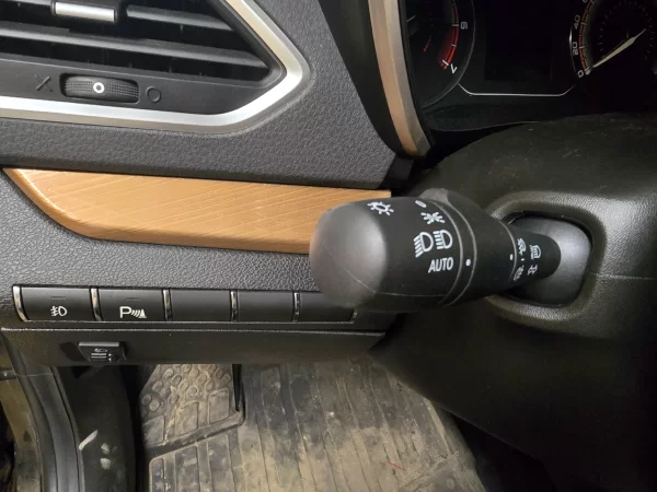 Установка датчика дождя и света на Lada Vesta NG