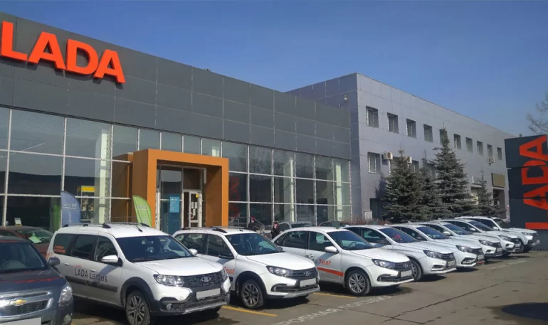 АВТОВАЗ планирует проиндексировать цены на LADA в мае 2025 года