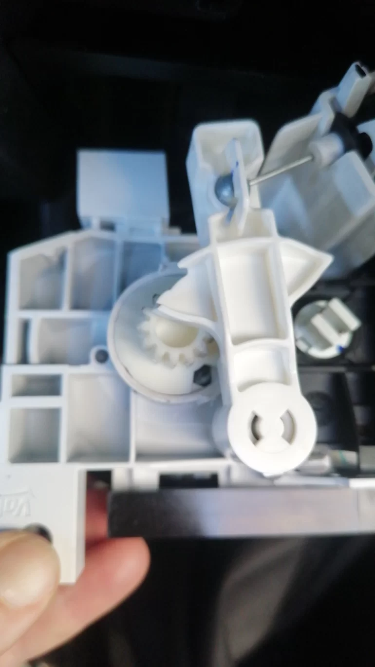 Сломалась тяга отопителя на Иксрей