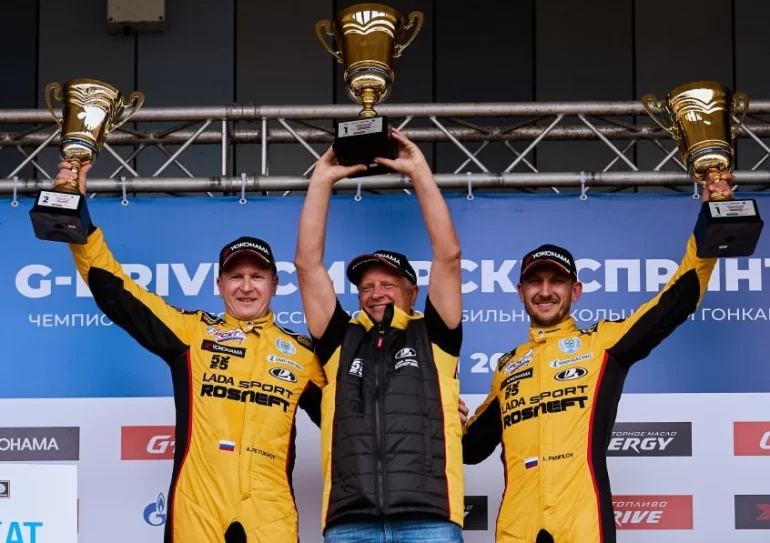 Lada Sport Rosneft стала лидером II этапа кольцевых гонок на «Игора Драйв»