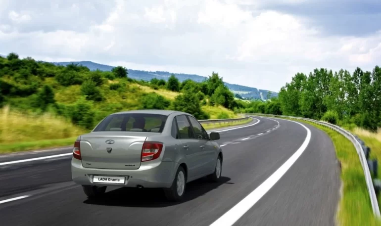 Перегревается двигатель, а печка холодная