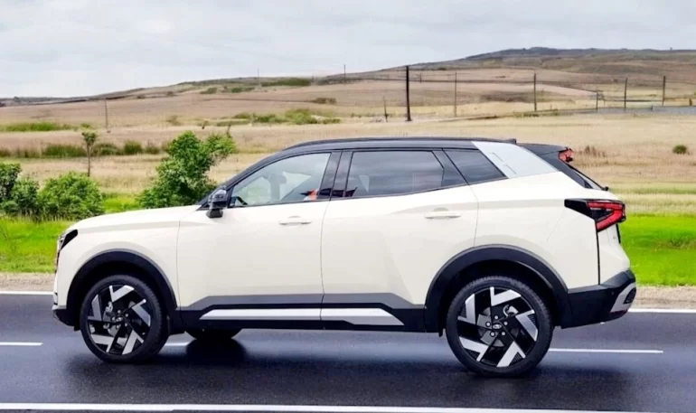 АВТОВАЗ рассказал, почему Lada Azimut не получит 7-местную версию