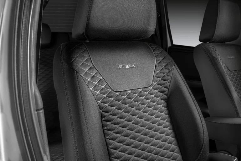 Нужно ли на Niva Travel Black устанавливать чехлы сидений?