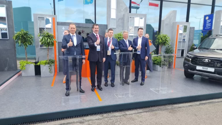 СБЕР, РОСТЕЛЕКОМ и АВТОВАЗ совместно разработают цифровые решения на базе ОС «Аврора»