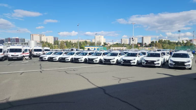 АВТОВАЗ поставил 80 бизнес-седанов Lada Aura в Татарстан АВТОВАЗ поставил 80 бизнес-седанов Lada Aura в Татарстан