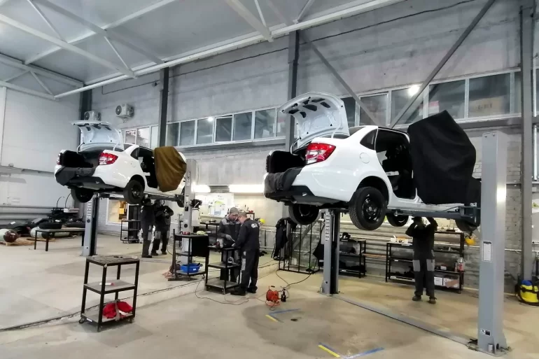 Контрольную долю «АТС-Авто» выкупил владелец «Рольфа» Контрольную долю «АТС-Авто» выкупил владелец «Рольфа»