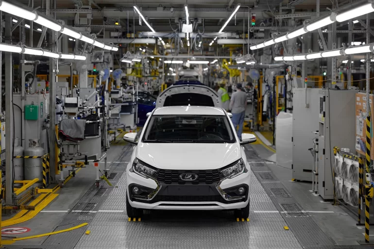 Началось серийное производство Lada Iskra в Санкт-Петербурге Началось серийное производство Lada Iskra в Санкт-Петербурге