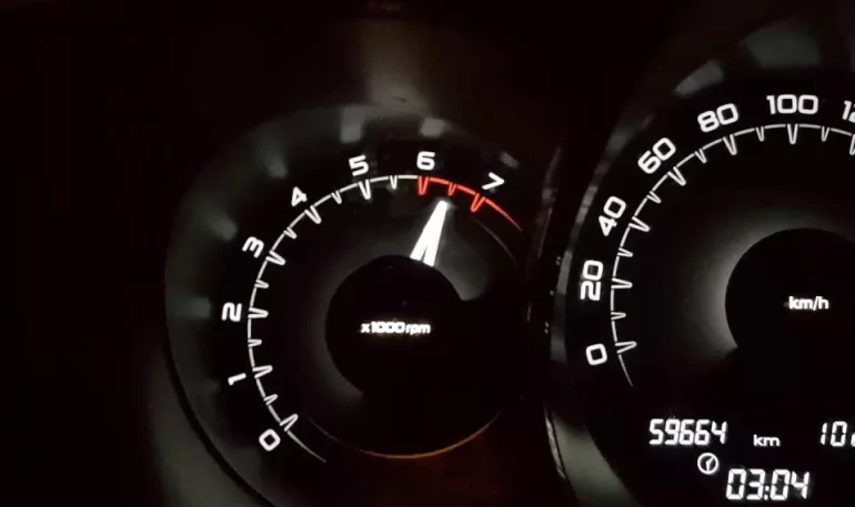 АВТОВАЗ рассказал, можно ли крутить мотор ВАЗ в красной зоне тахометра АВТОВАЗ рассказал, можно ли крутить мотор ВАЗ в красной зоне тахометра