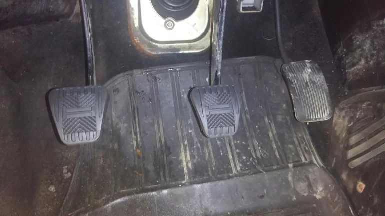 После замена суппорта педаль ватная