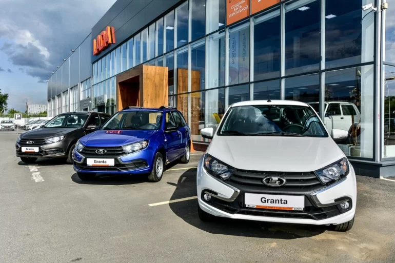 Владелец Lada Granta вернул автомобиль дилеру и получил в 5 раз больше её цены