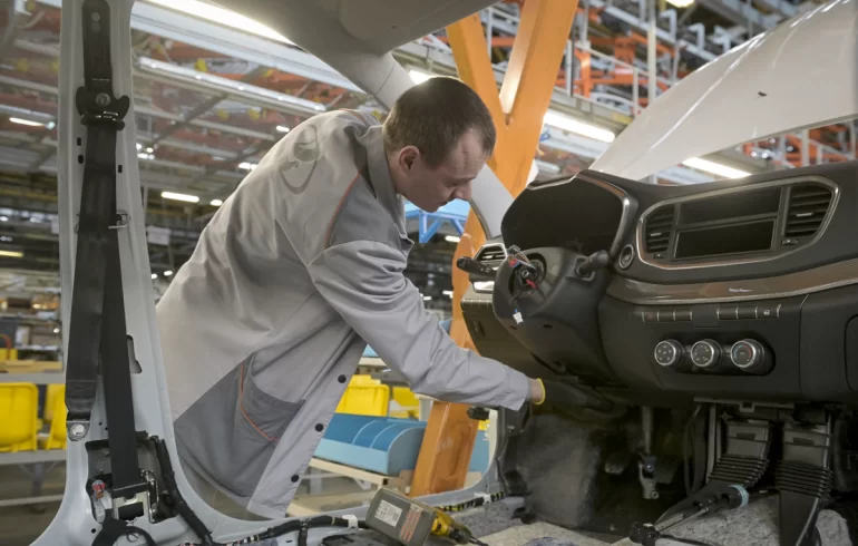 На АВТОВАЗе опровергли сообщения о массовых увольнениях на заводе