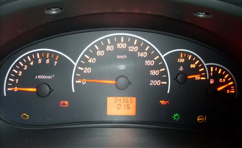 Автомобиль (с ГБО) при отпускании газа начинают плавать обороты и глохнет