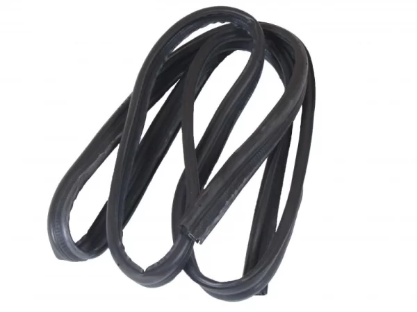 Уплотнитель проема двери задка (багажника) для Lada Kalina универсал