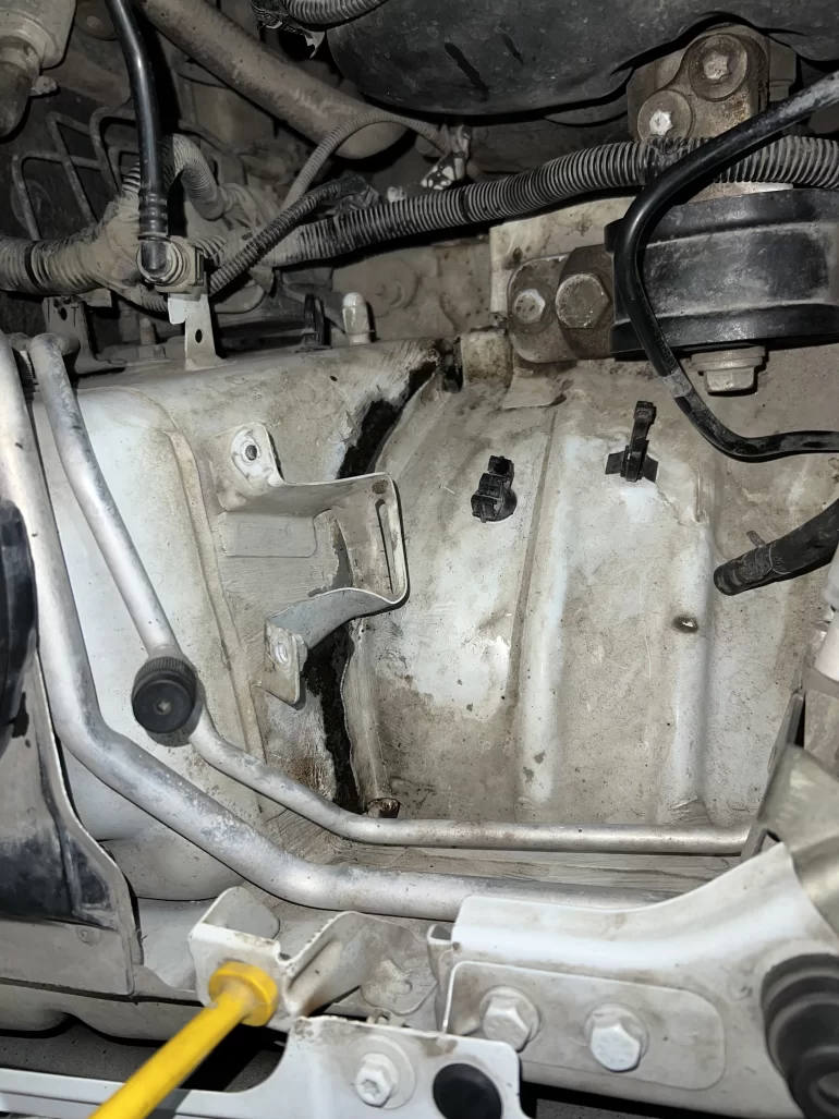 Гниль под герметиком лонжерона