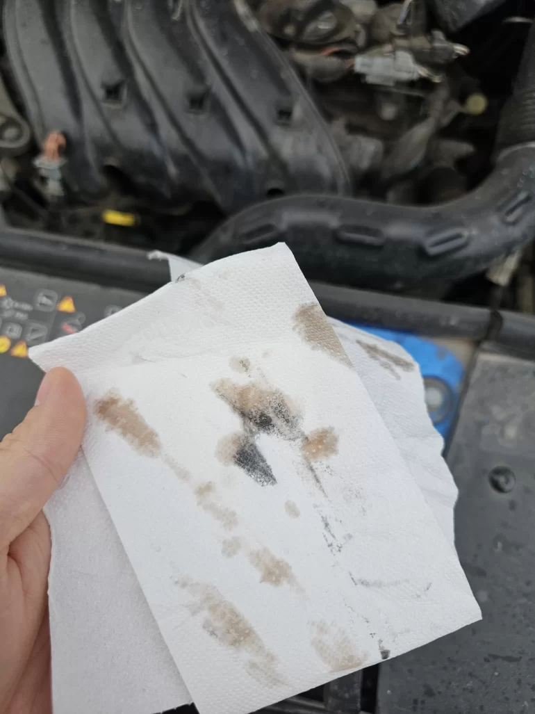 Черный налет на щупе при первой проверке масла в коробке передач