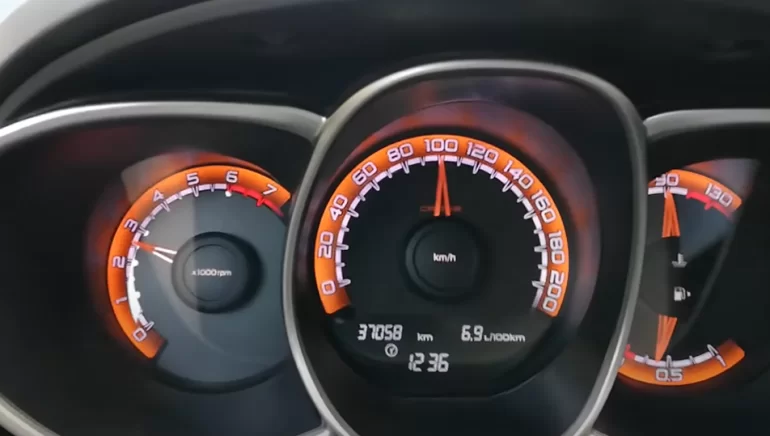 Повышенные обороты при запуске прогретого двигателя