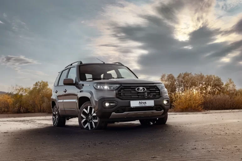 АВТОВАЗ объявил цены на Lada Niva Travel с новым двигателем 1.8л