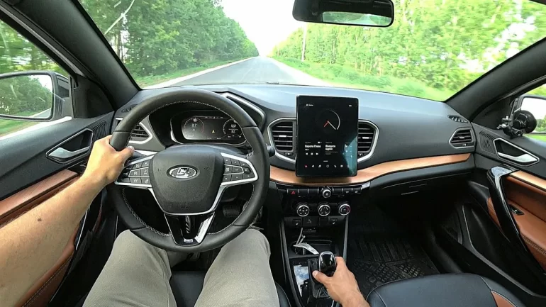 Lada Vesta NG уводит в сторону, вправо руль крутится тяжелей, чем влево