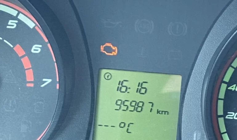 Загорелся Check Engine и погас через 40 км
