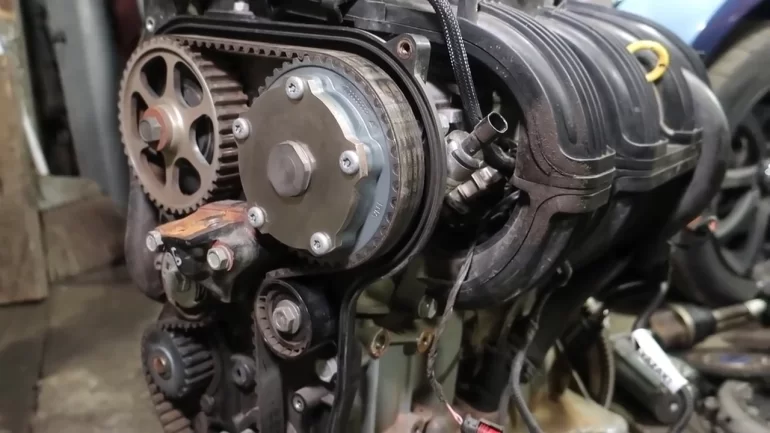 Должен ли быть свободный ход у фазовращателя двигателя ВАЗ?