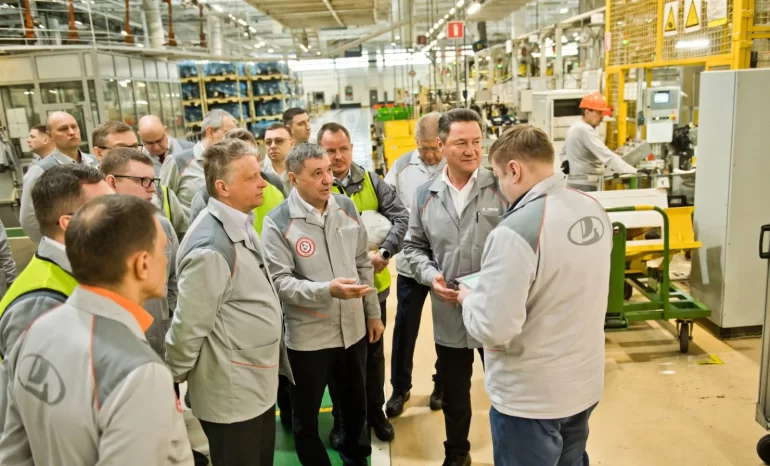 АВТОВАЗ не собирается переходить на сокращенную рабочую неделю