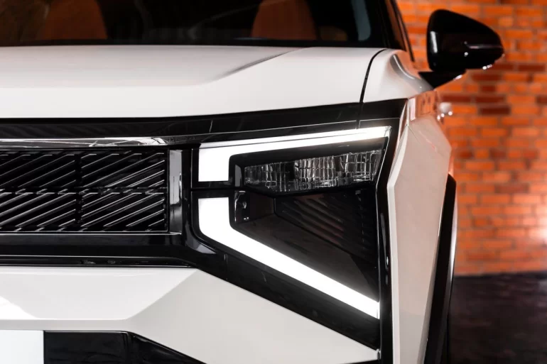 Дизайнер АВТОВАЗа рассказал про фары Lada Azimut