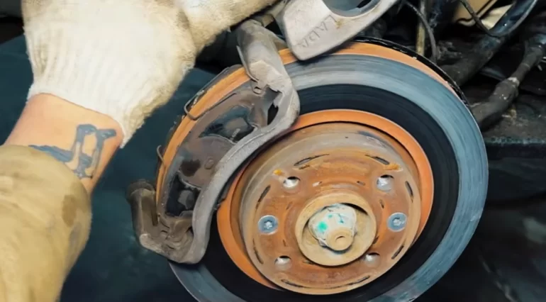 Блогер протестировал тормоза и колодки Lada Iskra